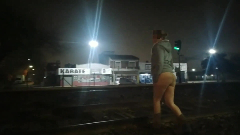 Activecouplearg: Chica desnuda en la calle follando en voyeurs públicos y...