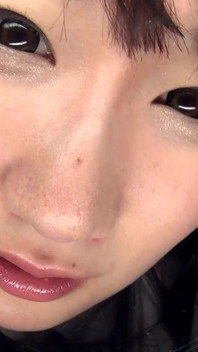 Misaki Yumeno trong một lớp học trống pov mũi của cô ấy trên kính, mùi hương của bạn là bài kiểm tra.