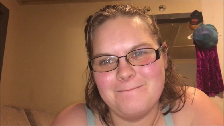 Sadee Rain: Nerdy college girl sucks off her sissy roommate and swallow...