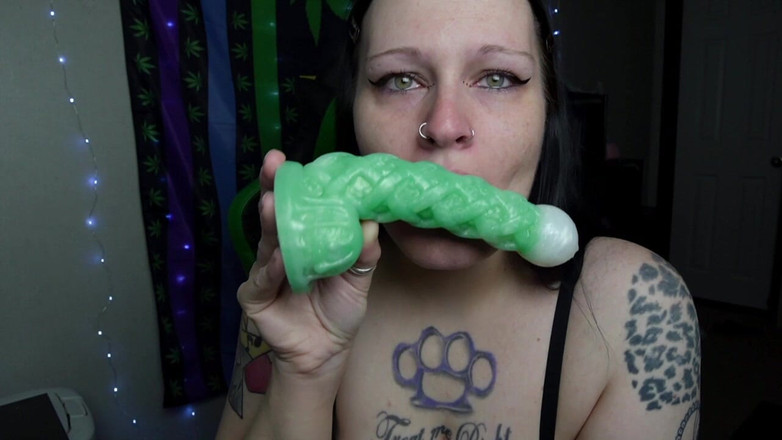 GothBunny6669: Gothbunny da con y sin dentaduras