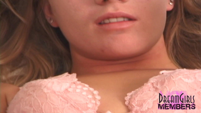 Dream Girls: 18 anos freaks boquete demo e buceta jogar