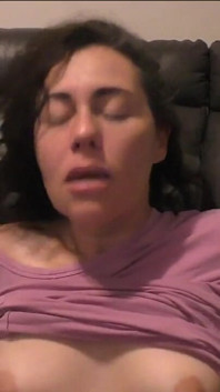坏熟女把它带到了另一个水平