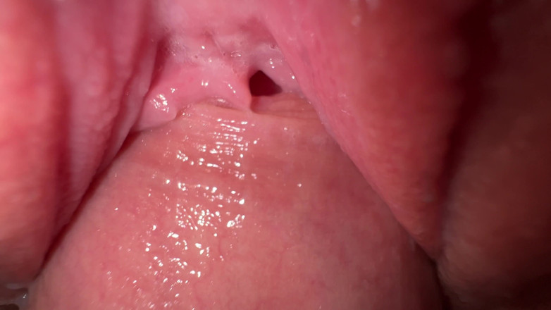 Mia Foster: Extremely close up fuck tight teen pussy