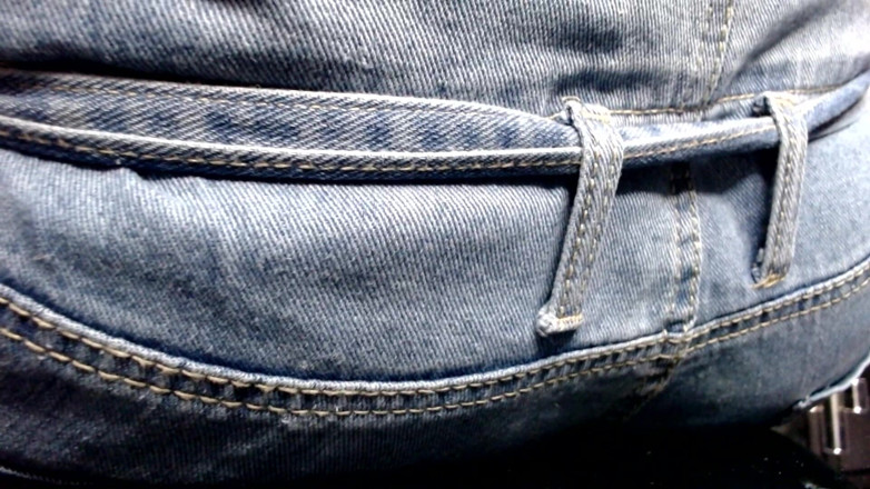Maeling: Tiny Man Ruined in Jeans Ass-fyxiation with Giant Ass Unknowing