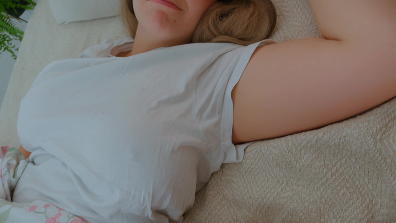 Mrs Wetslavs: Seks pagi yang ghairah dengan isteri montel saya