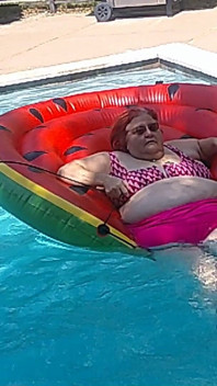 Krátké video bbw sestry Vicki Nahá na jejím obrovském melounu