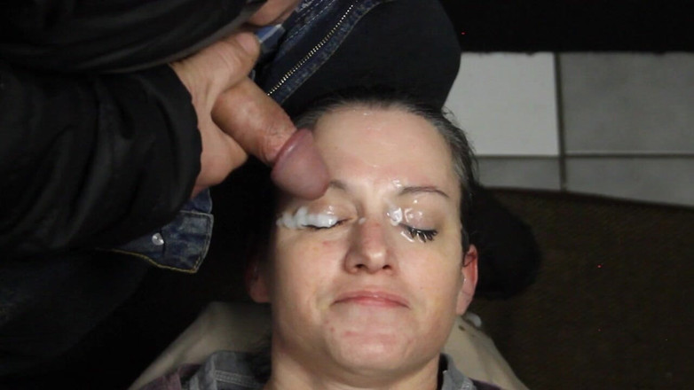 Dirty Dees: Couvre-lui les yeux