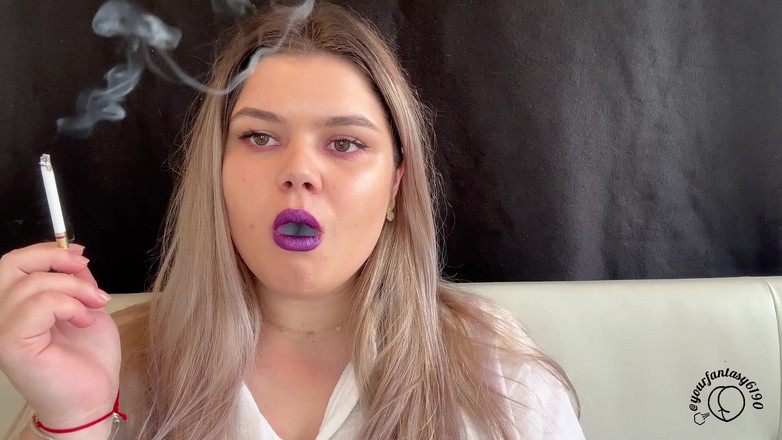 Your fantasy studio: Pertunjukan smoke show cewek hot rambut pirang
