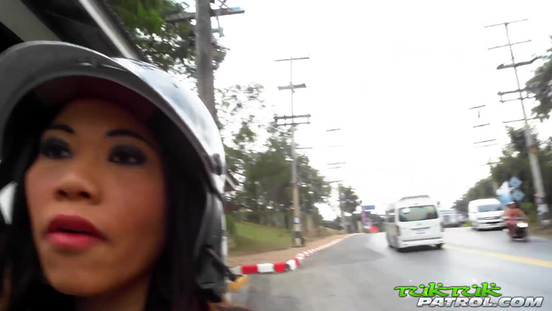 Trike Patrol - Tuk Tuk Patrol: Asyalı bonafida yarak hoover