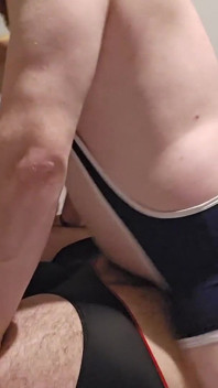 Rugby Hunk šuká medvěda v praku