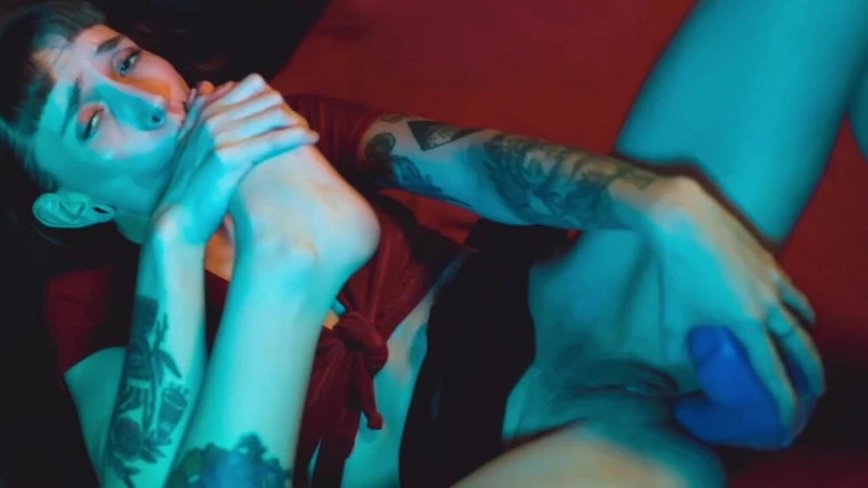 Bia Roman: Foot Worship, Dirty Talk &amp; Anal with Toy