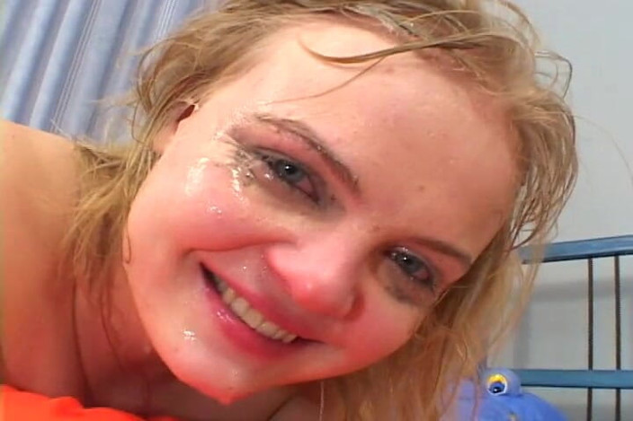 Nikky Thorne's Amateur Teen Casting: Islak ve genç amatör kız seçmelerde sikiliyor - Bic_437