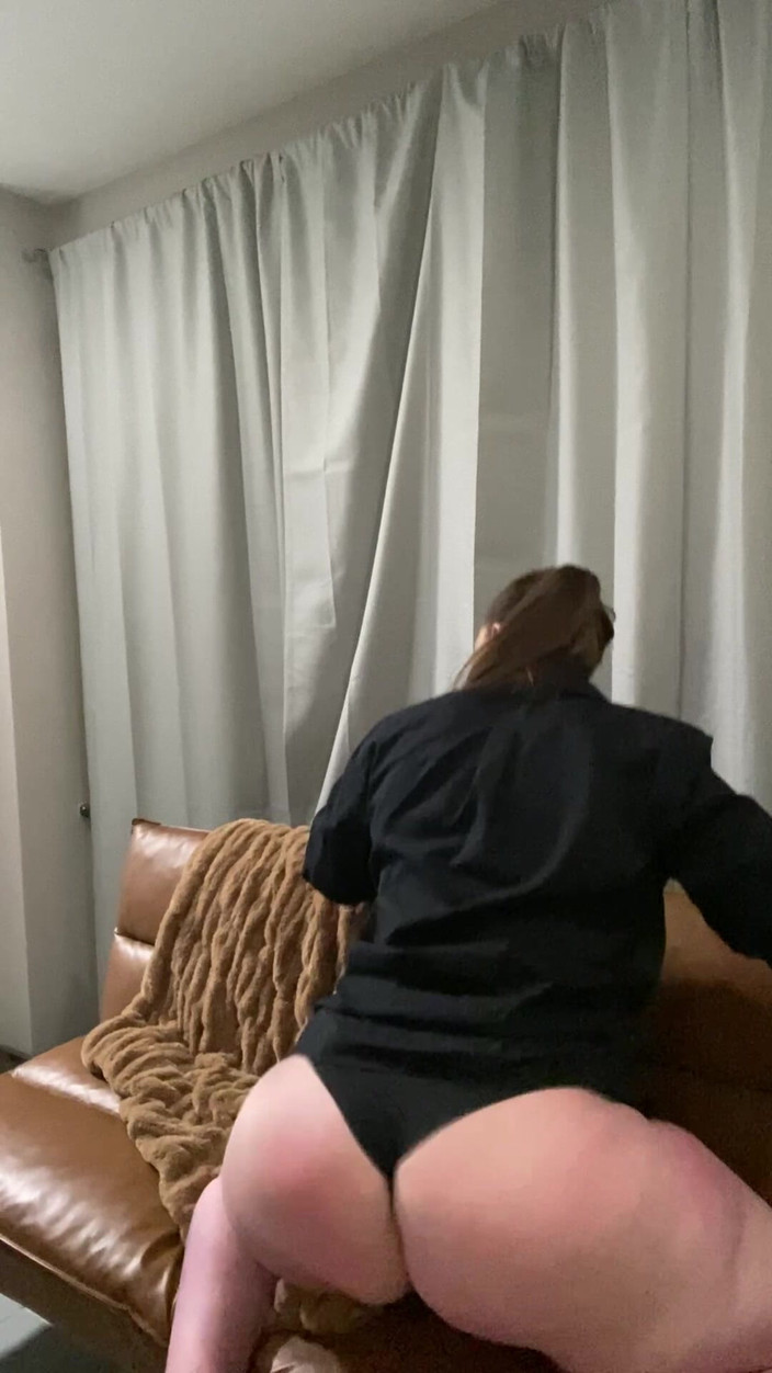 Aklovely: Lass mich dich necken