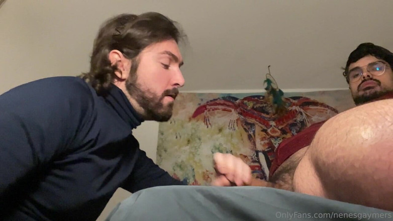 Nenesgaymers: 내 친구의 대물 자지 따먹기