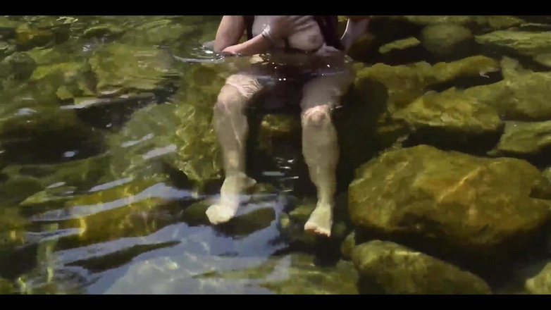 Isis Sun: イシス・サン・ビューティフル・ヨーロピアンは、ヨーロッパ国籍を理由に、これまでにないほど彼女とセックスするように彼に頼みます