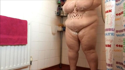 NikNak_BBW: BBW big tits shower