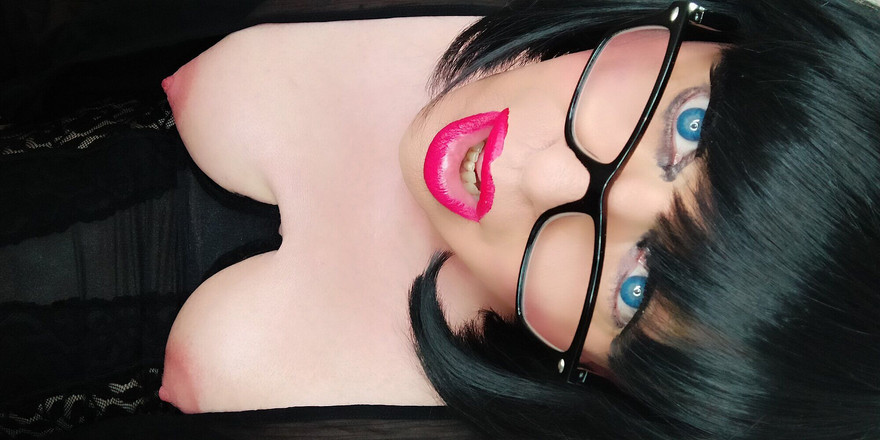 Emma Browne: トランスビッグ兼