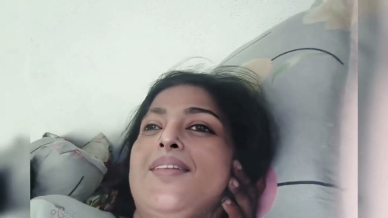 Lovely95: Sezonul 312. Mătușă indiancă sexy se fute cu fiul vitreg