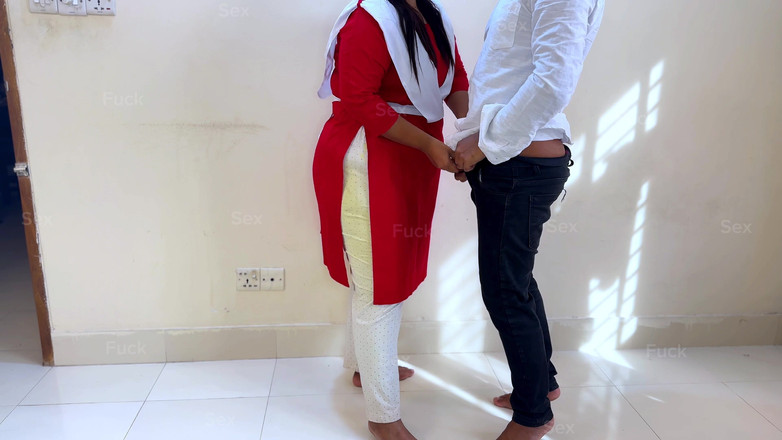 Aria Mia: कॉलेज की चुटियाओ के बाड चुदाई (कॉलेज गर्ल 18+ की दोस्त द्वारा चुदाई) भारतीय नया एमएमएस
