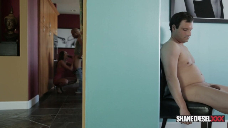 Shane Diesel XXX: La moglie vivie si fa riempire i buchi con shane