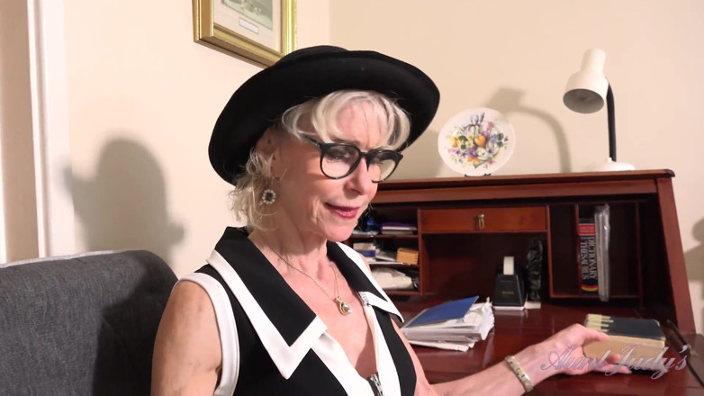 Aunt Judy's: Auntjudys - Your Mature GILF Boss Dee Lite Sucks Your Cock...