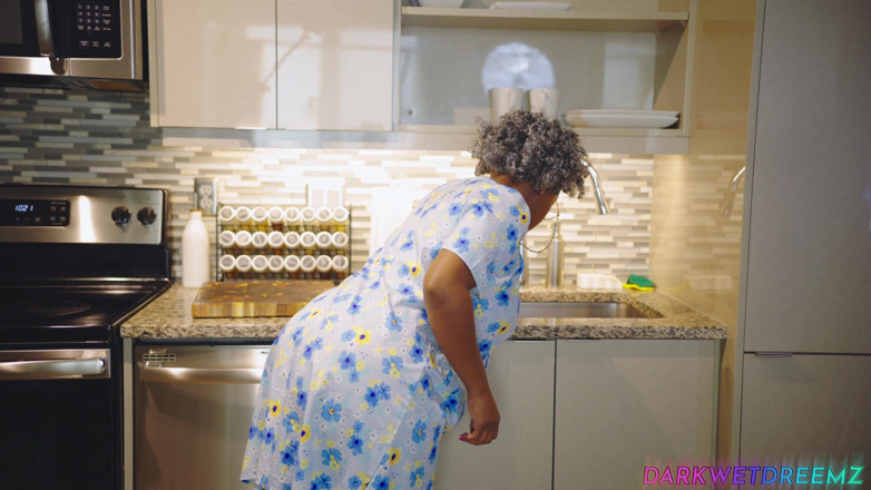 Dark wet dreemz: Granny Really Wants to Get Fucked