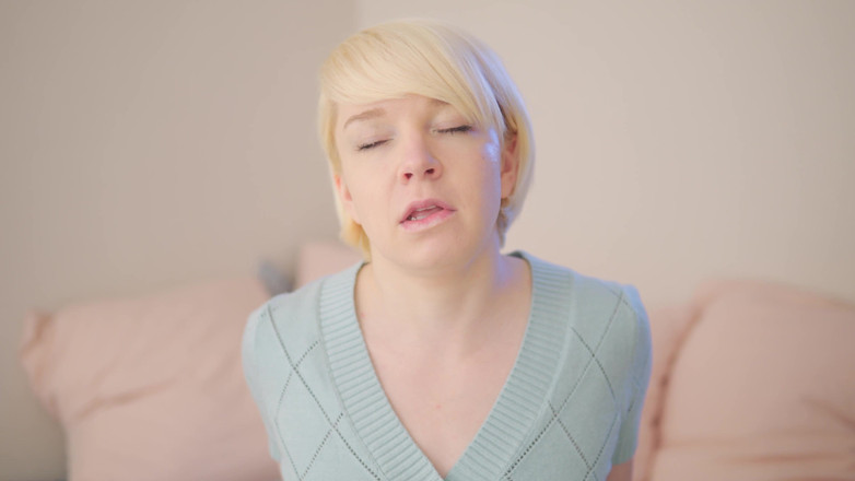 Jolie Lyon: Ты не можешь устоять перед порно киской