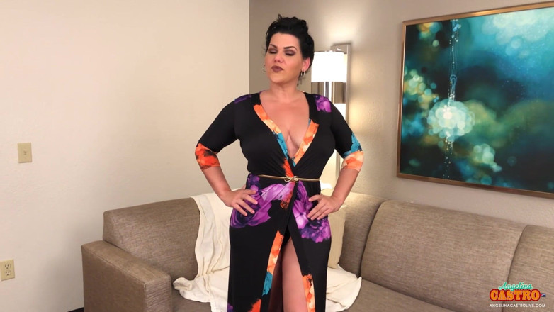Angelina Castro: Latina MILF Angelina Castro masturbating buy the pool !!