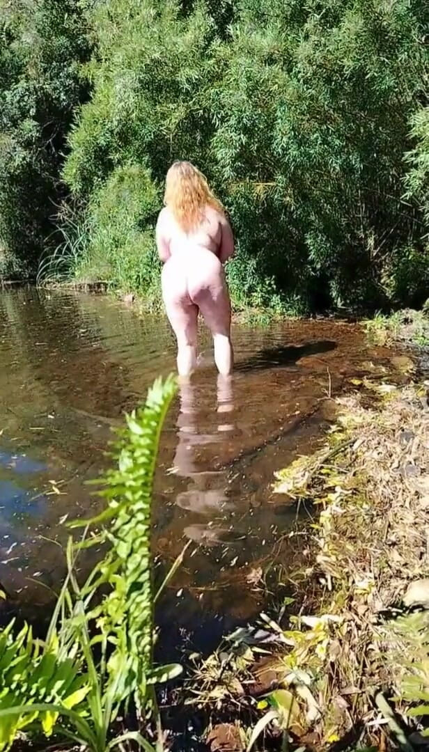 Priscila: Ho portato la mia matrigna a vedere un ruscello, e...