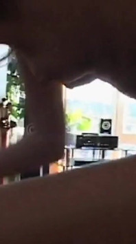 남친과 섹스하고 창녀처럼 사정하는 걸 좋아하는 발정난 금발