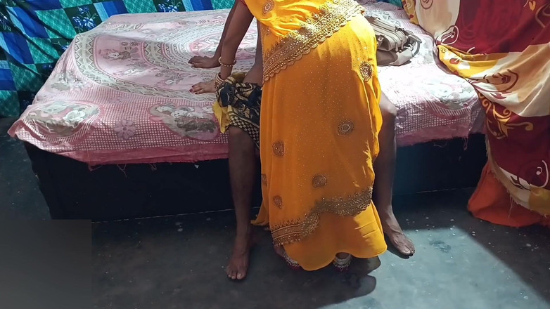 Lalita Singh: Indická čerstvě vdaná manželka v ložnici hardcore šukání jasné hindské řeči