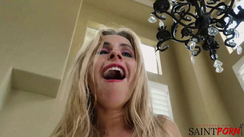 SaintPorn: Dedikasi sorak Lilly menangkap mike's Eye