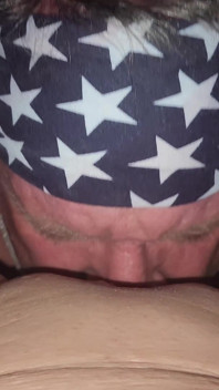 Bigsexydaddyd es empapado por Katlicious Kitty