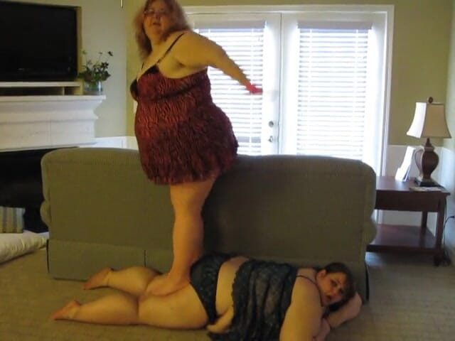 BBW nurse Vicki adventures with friends: Nv walks on ssbbw Angie Kimber's back