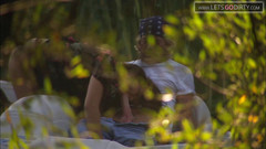 LetsGoEroticOnly: Sexy holka jezdí na obrovském ptákovi při plavbě v hrázi