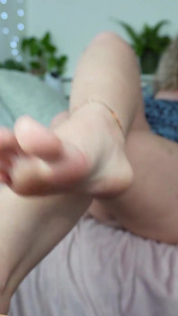 Cuckold Training 3: sposato con la matrigna incinta
