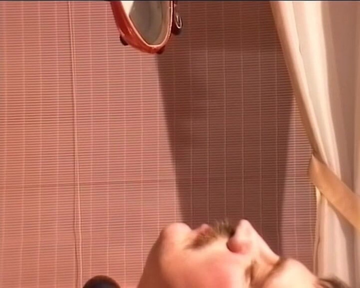 GERMAN PORN CLASSICS: Linge-mi picioarele, scroafă perversă - Dolores