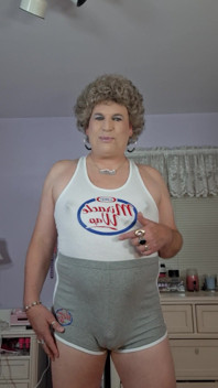 My Big Soft Tranny Bottom Gets Wet for Daddy and Friends