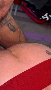 Під його правлінням — Том Варела та Toptattoobr
