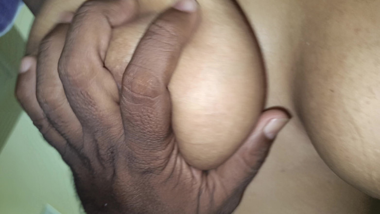 XtremeBabe: Тамільська домогосподарка Ченнаї з обличчям