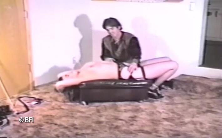 Art of Bondage: Niewola i dildo grać