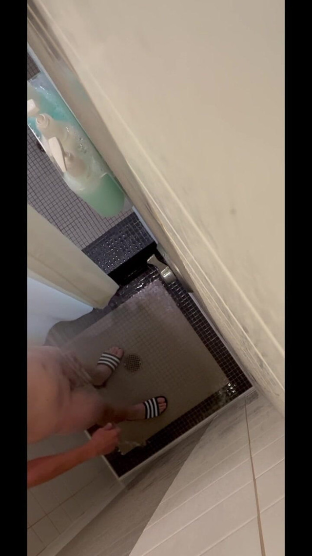 Gym Shower Showoff (Chase Dixon-Butz)