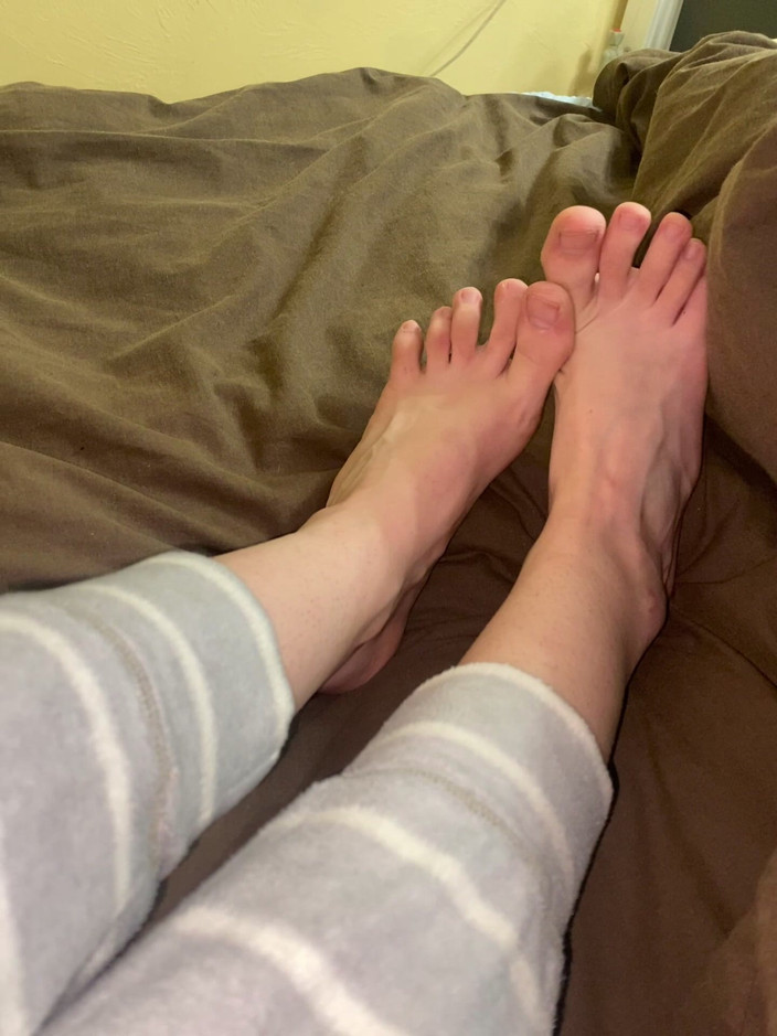 Princess Aisha: 性感的脚趾玩耍