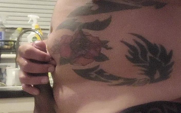 Garywhore: Walgelijk pisspel in de Kitcen
