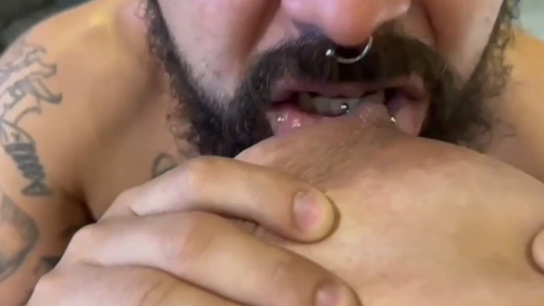 Mary Jhuana: Motel and Breast-licking Fetish My Naughty Guy Sucking My Breasts
