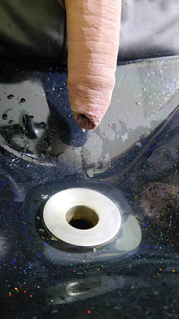 BBIG: Findom Alpha diş hekimi lavabosunda