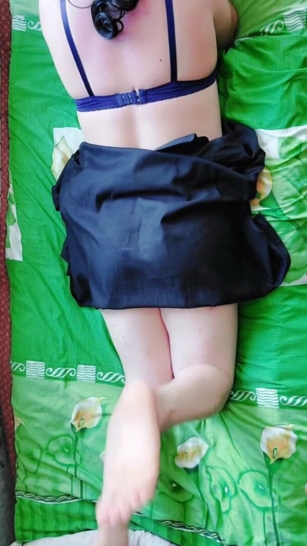 Kitty_Cross: Tôi là một quý cô dễ thương trong chiếc váy...