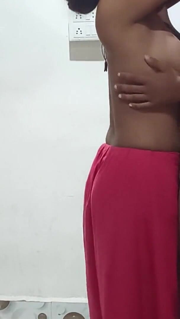 Nicks bhabhi7898: J’ai baisé la demi-sœur de ma vraie belle-sœur