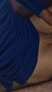 Ateşli twink oral seks, sikiş, büyük yaraklar ve merdivenlerde bolca döl.