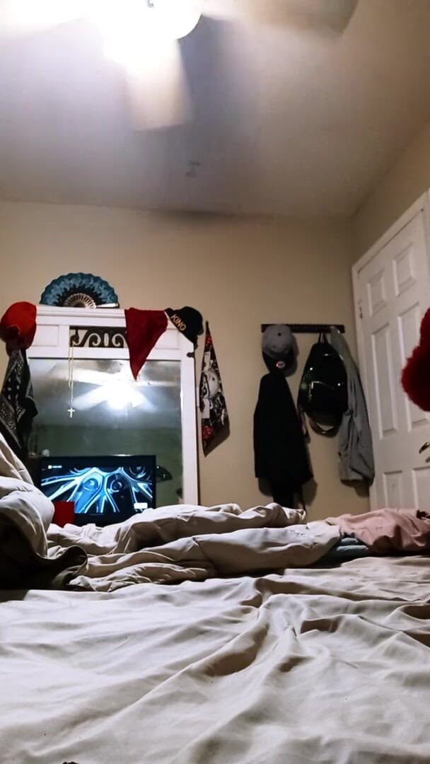 Chrissy420: Humping a stuffed toy